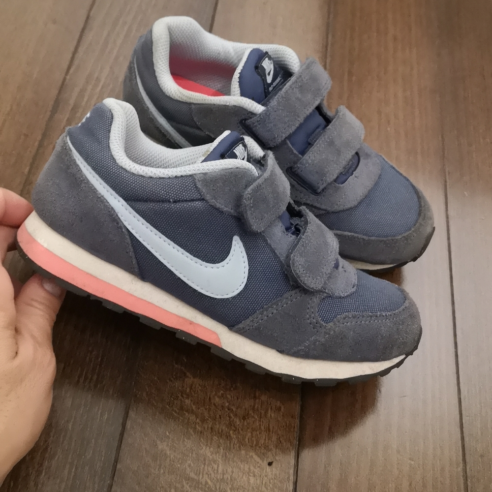 Nike MD Runner 2 Psv - boys size Eur 28